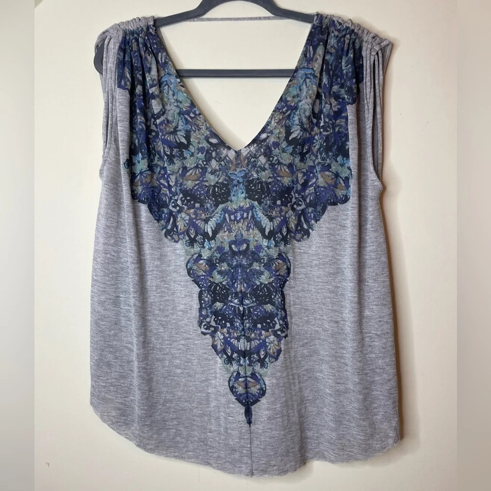 Free people moon dance abstract print on front solid print on back tee